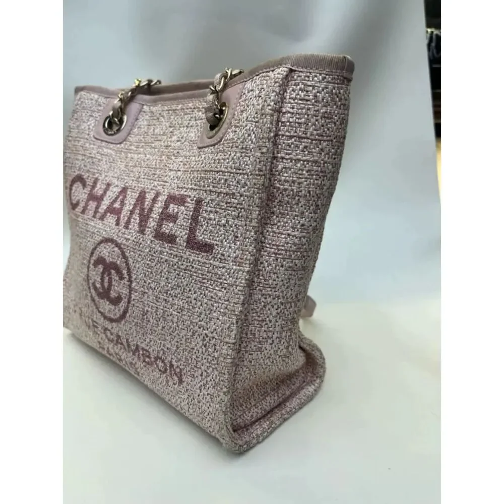 CHANEL brand color