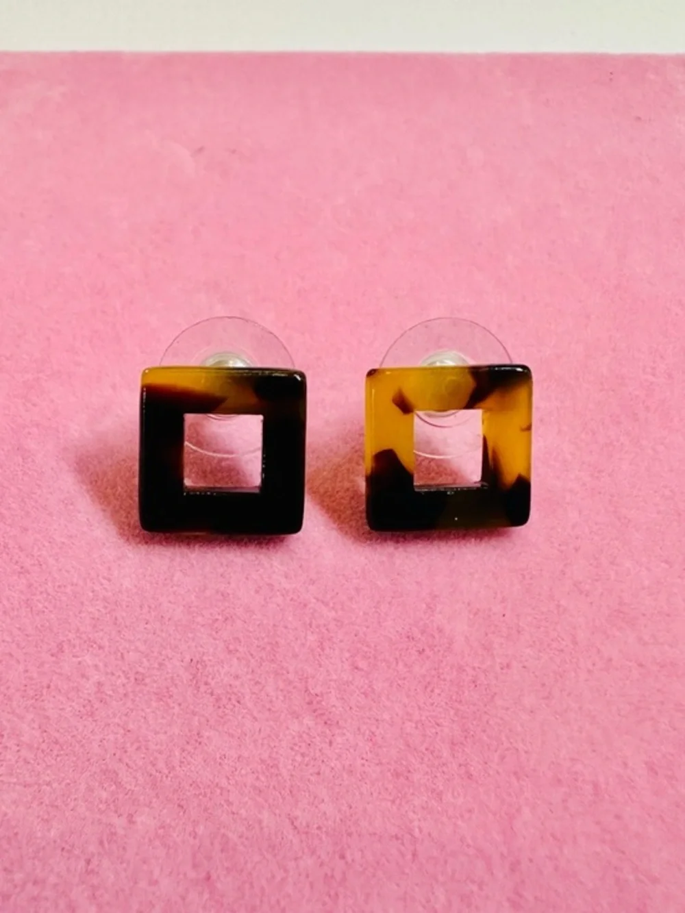 Tortoiseshell Cutout Square Stud Earrings