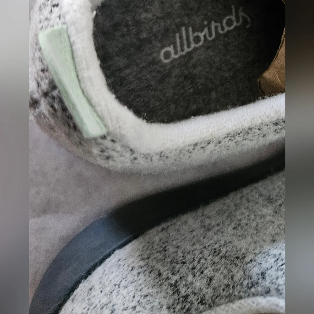 allbirds dark sole