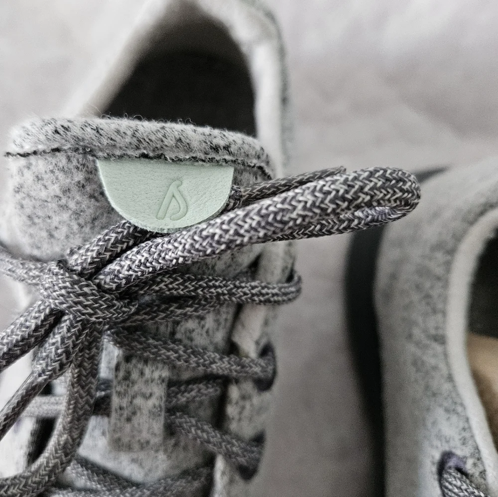 allbirds dark sole