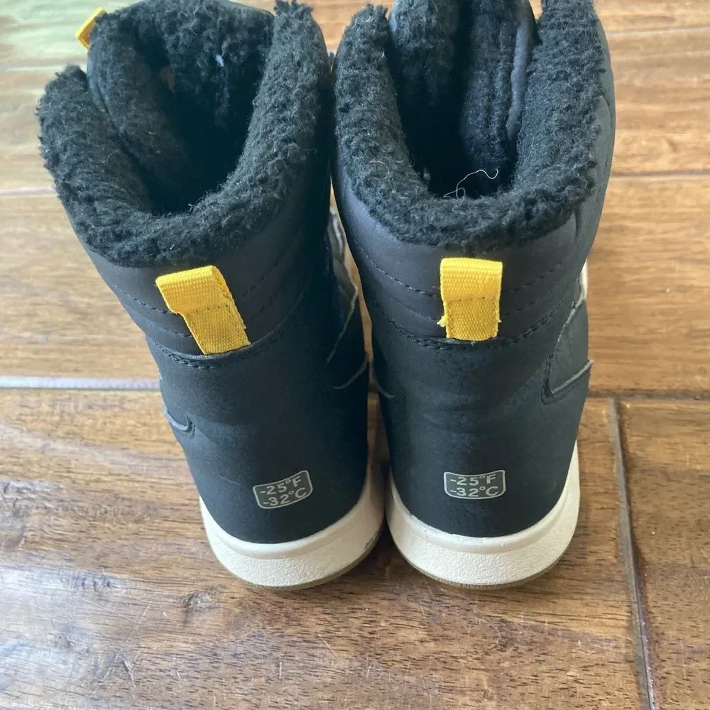 Merrell snow quest