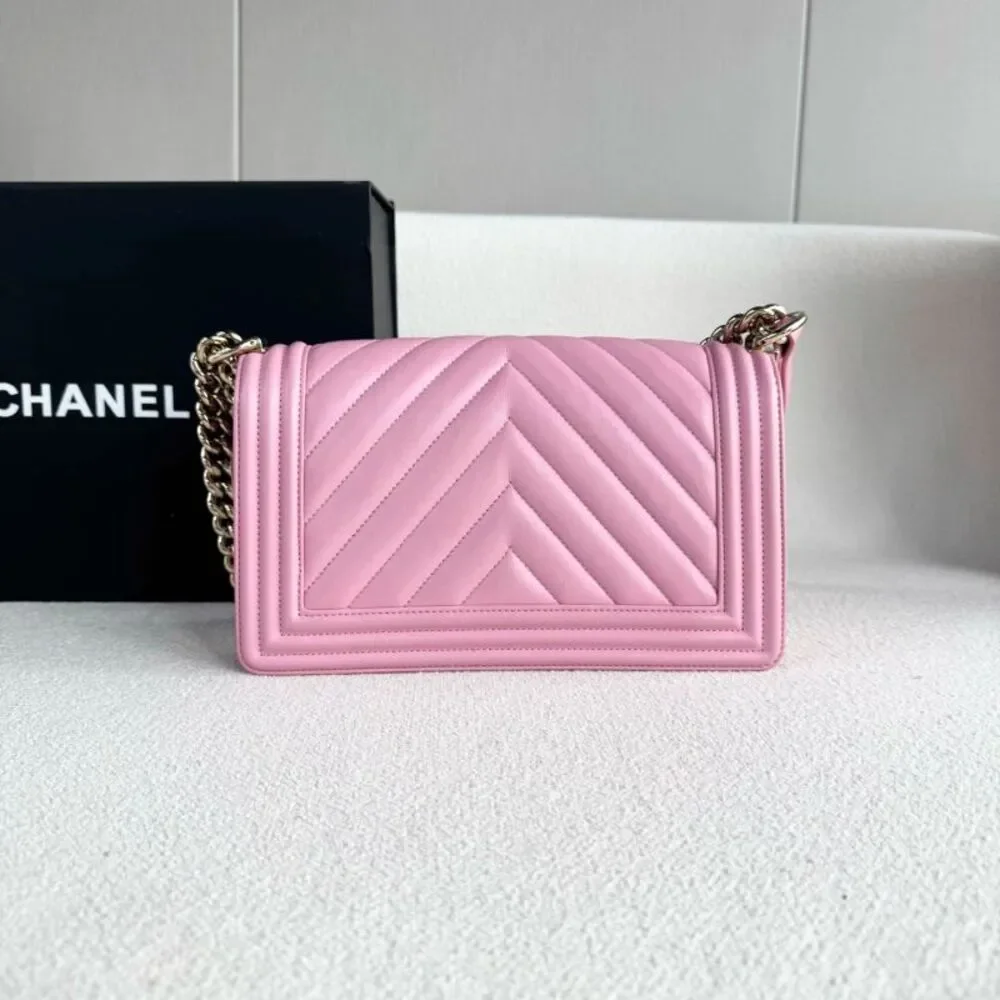 CHANEL brand color