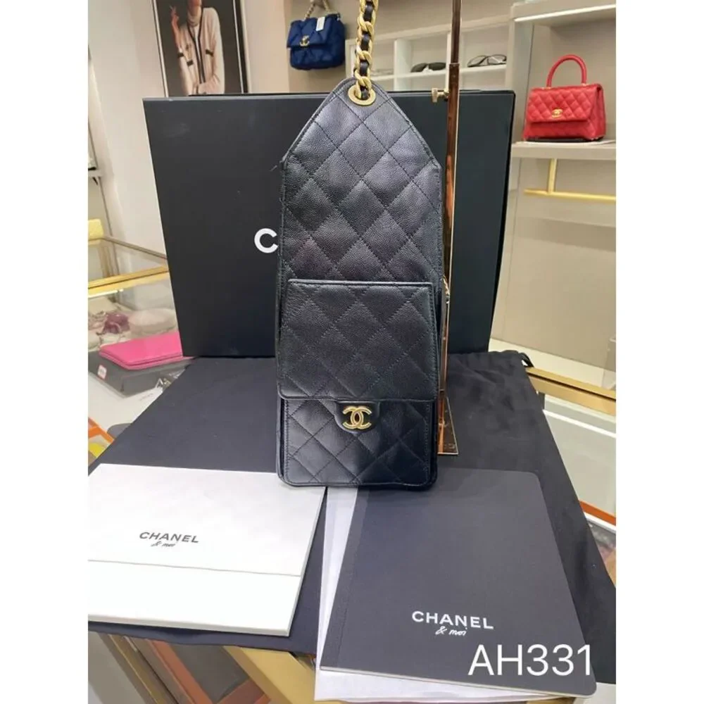 CHANEL brand color
