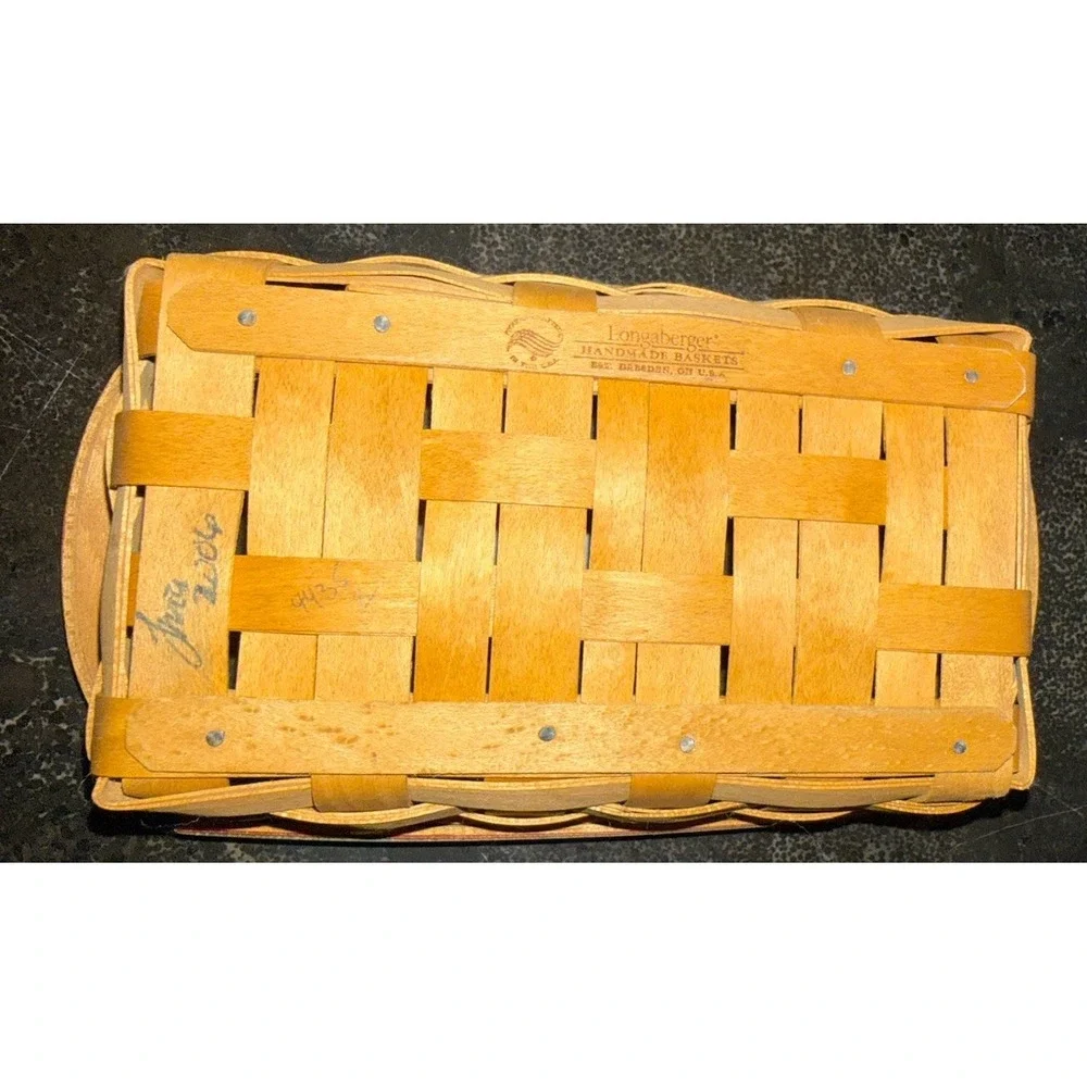 Longaberger 2006 Holiday Helper Basket With‎ Protective Liner And Care Insert