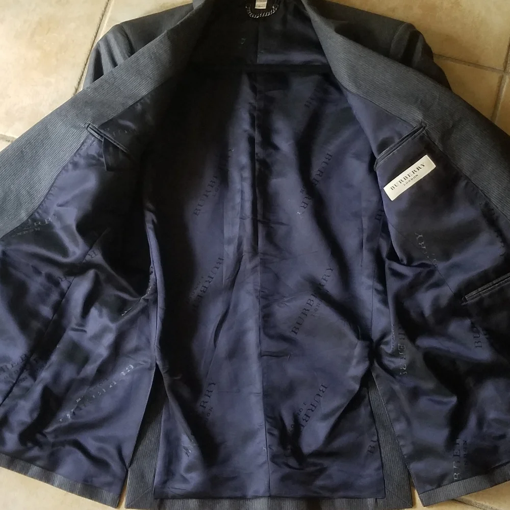 Burberry absolute excellent
