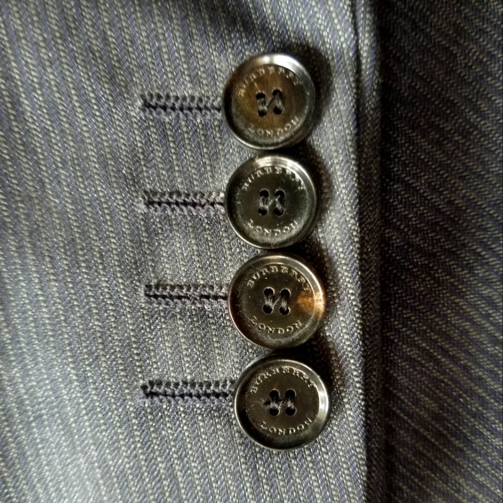 Burberry absolute excellent