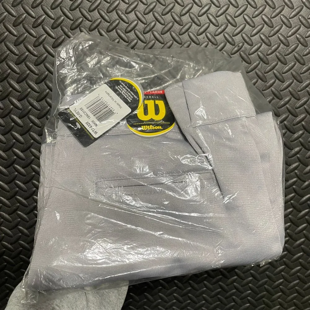 Wilson nwt gray