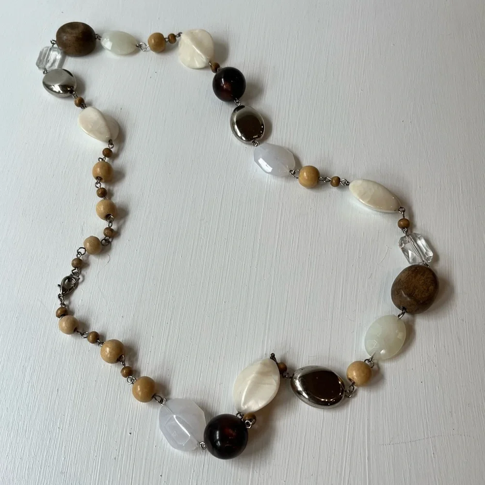 Neutral Tones Beaded Necklace