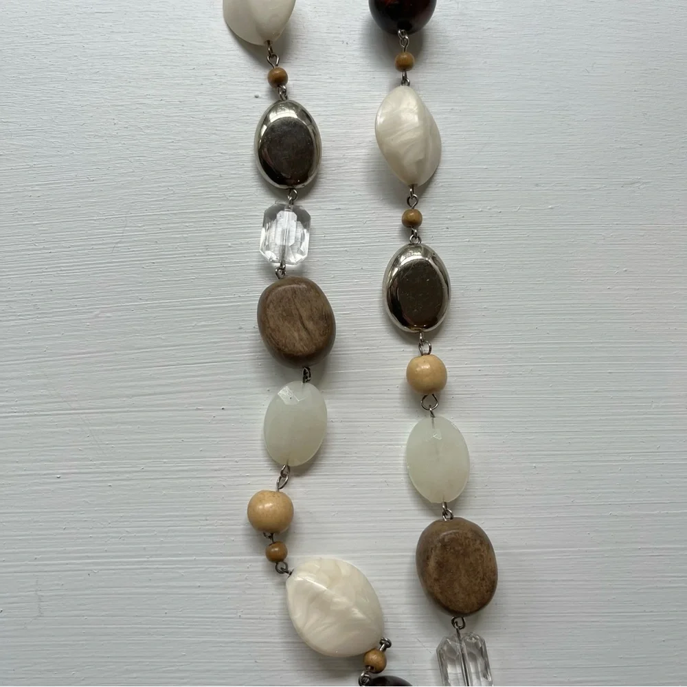 Neutral Tones Beaded Necklace