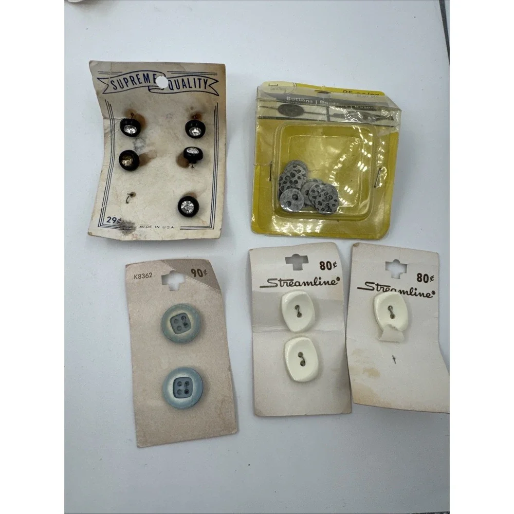 Lot of Vintage Buttons On Cards 27‎ Sets Colorful Metal Heart