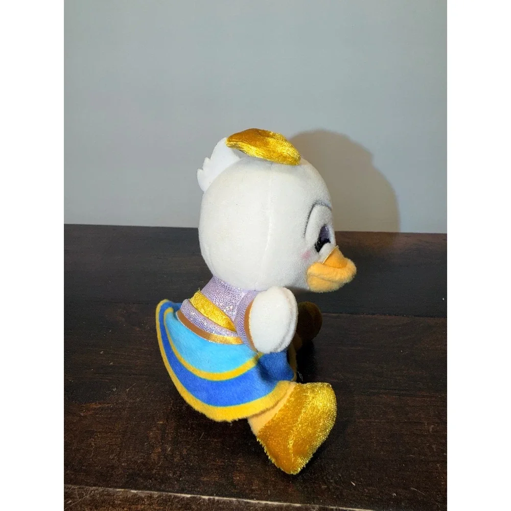Disney charming daisy