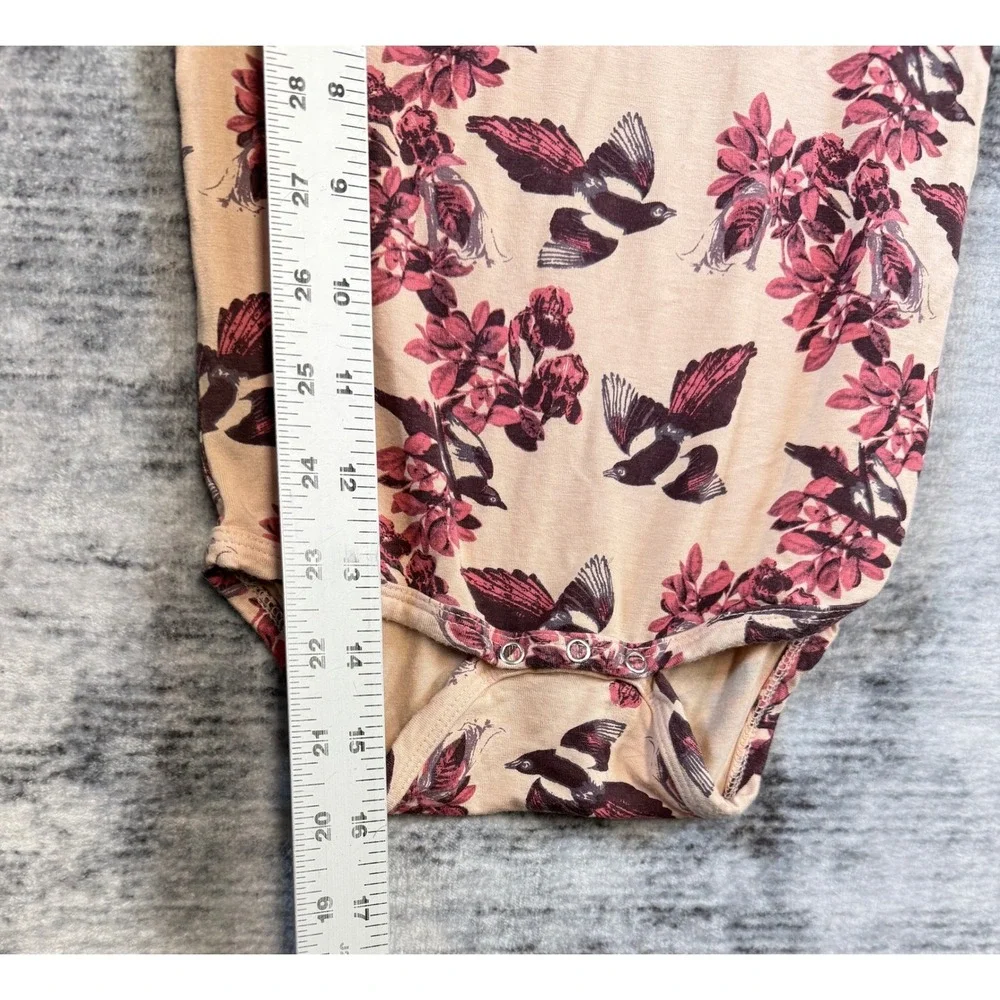 Kate Quinn Baby Birds Floral Bamboo Viscose Bodysuit‎ Tan Burgundy 12-18M