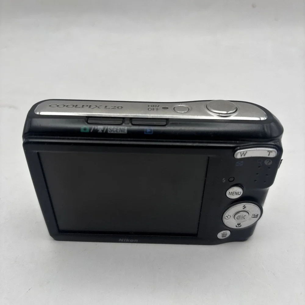 Nikon coolpix l20