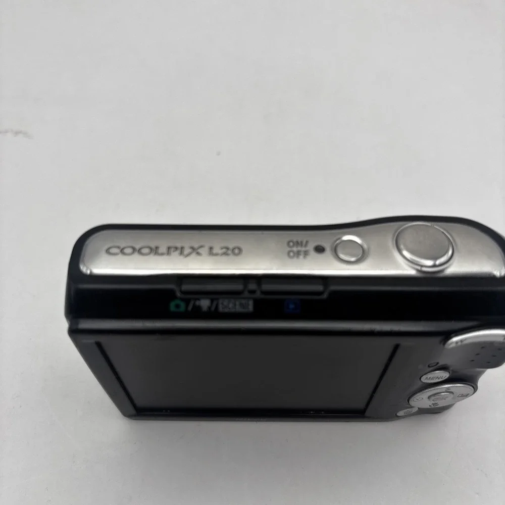 Nikon coolpix l20