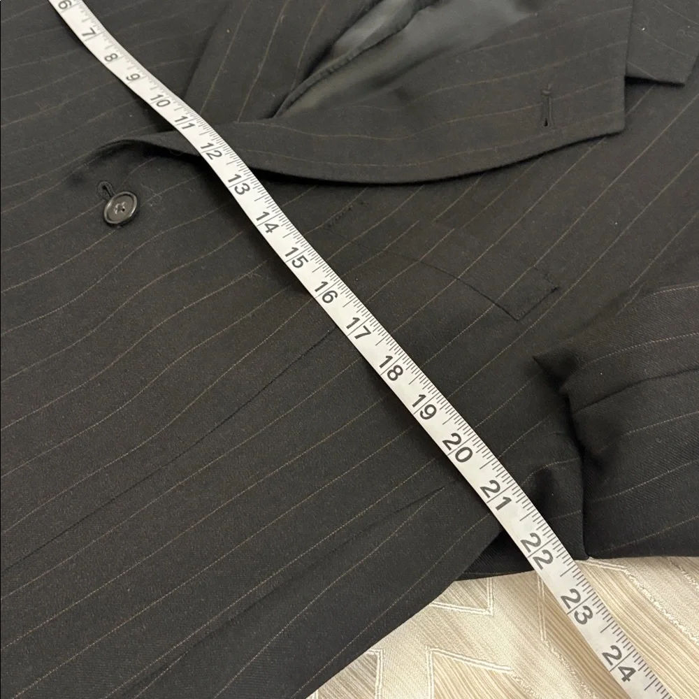 Hart Schaffner Marx sophisticated black