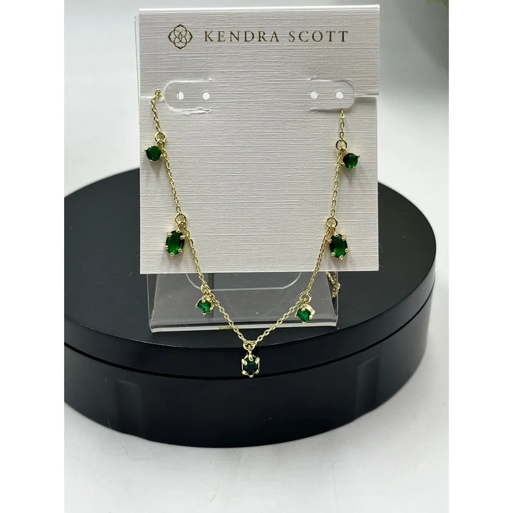 Kendra Scott chain over