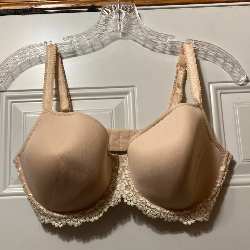 Wacoal Smooth Nude Lace-Trim Bra‎ 36DD