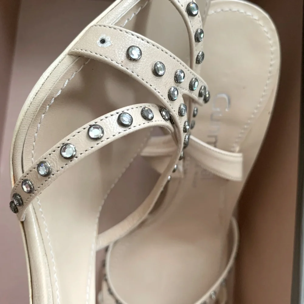 Neiman Marcus never worn