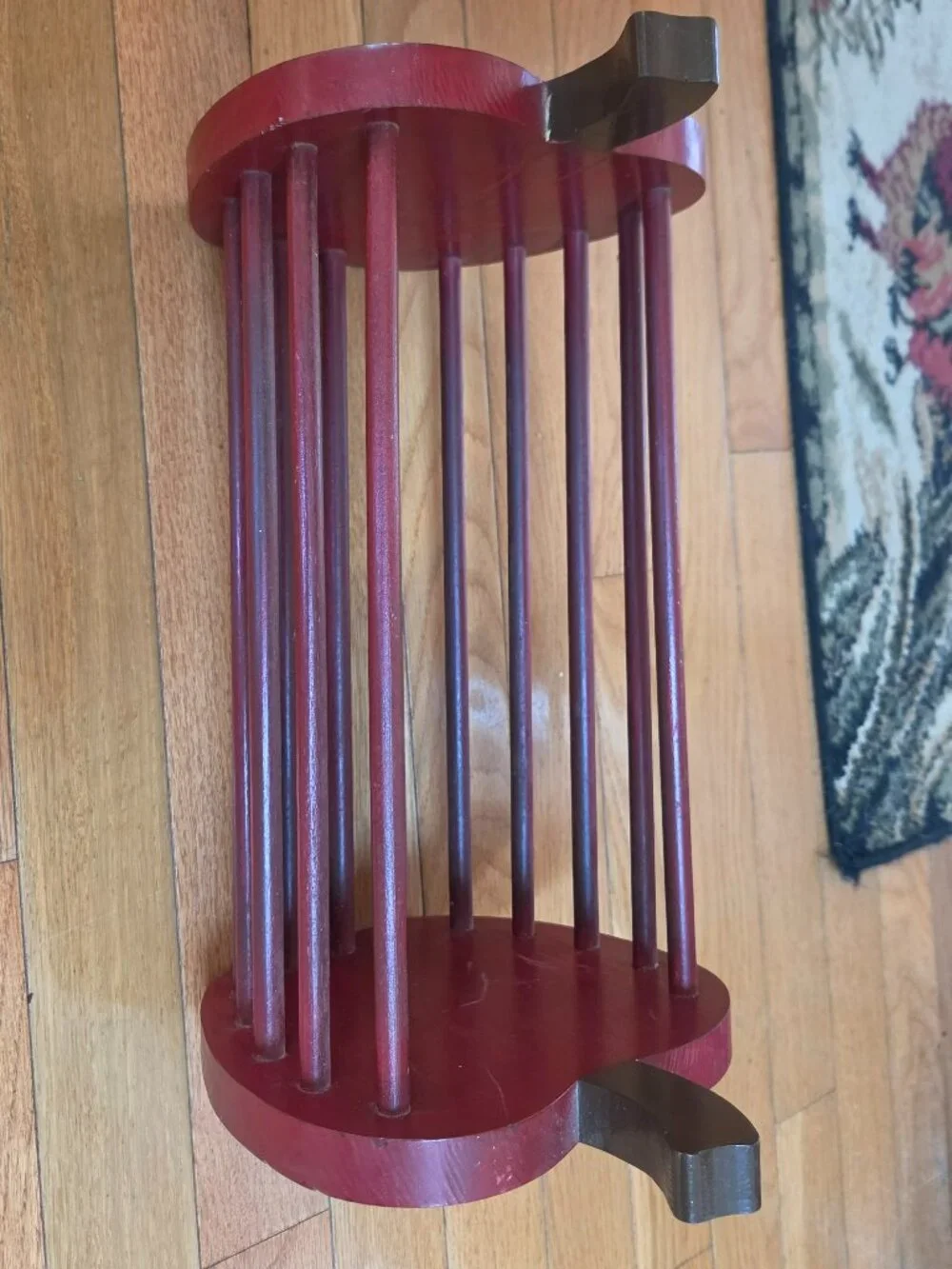 APPLES APPLES APPLES LOT NAPKIN HOLDER APPLE FIGURINE AND A WOODEN PLANK BASKET