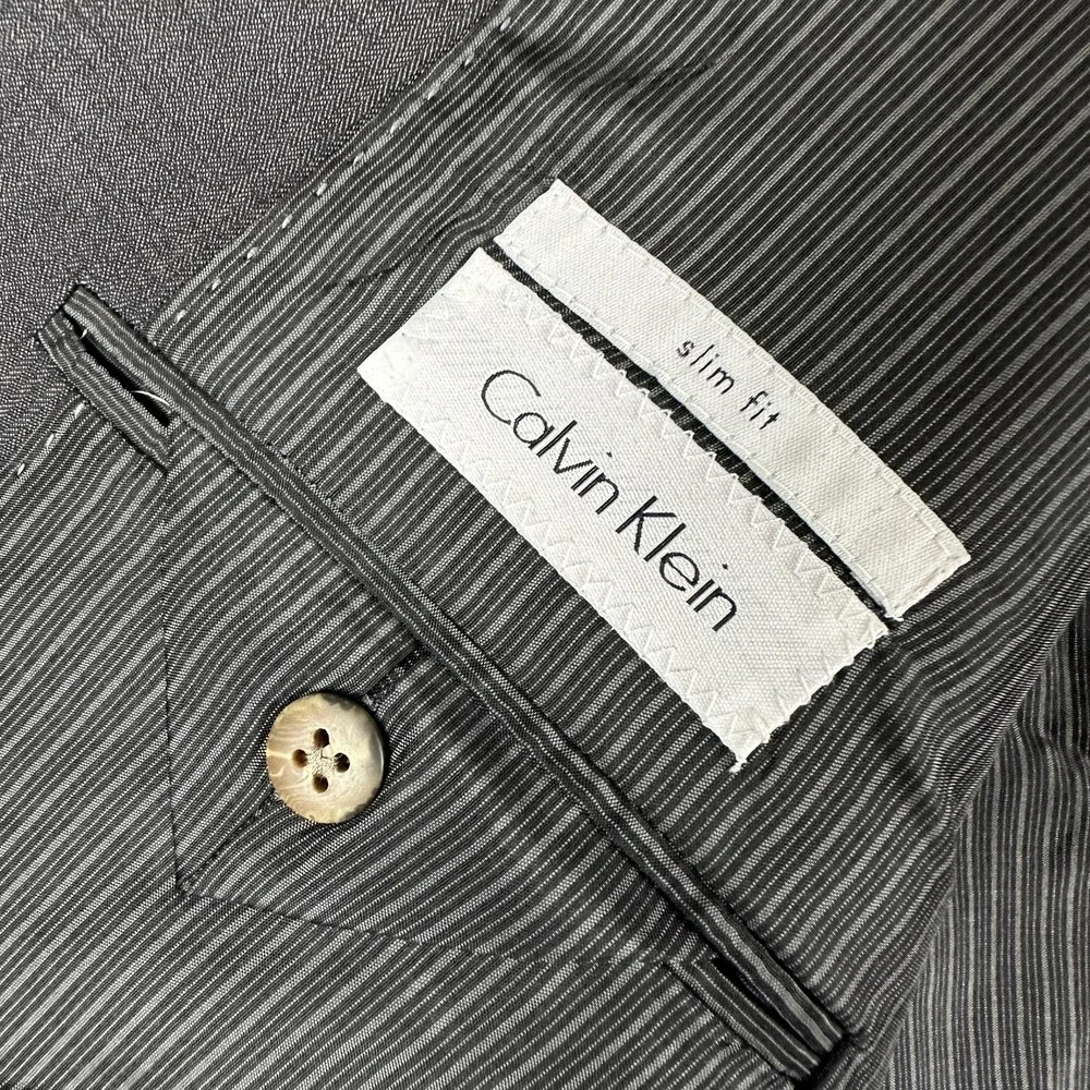Calvin Klein Suit Mens 50R Gray Herringbone Wool 2 Piece Slim Notch Lapel Canada