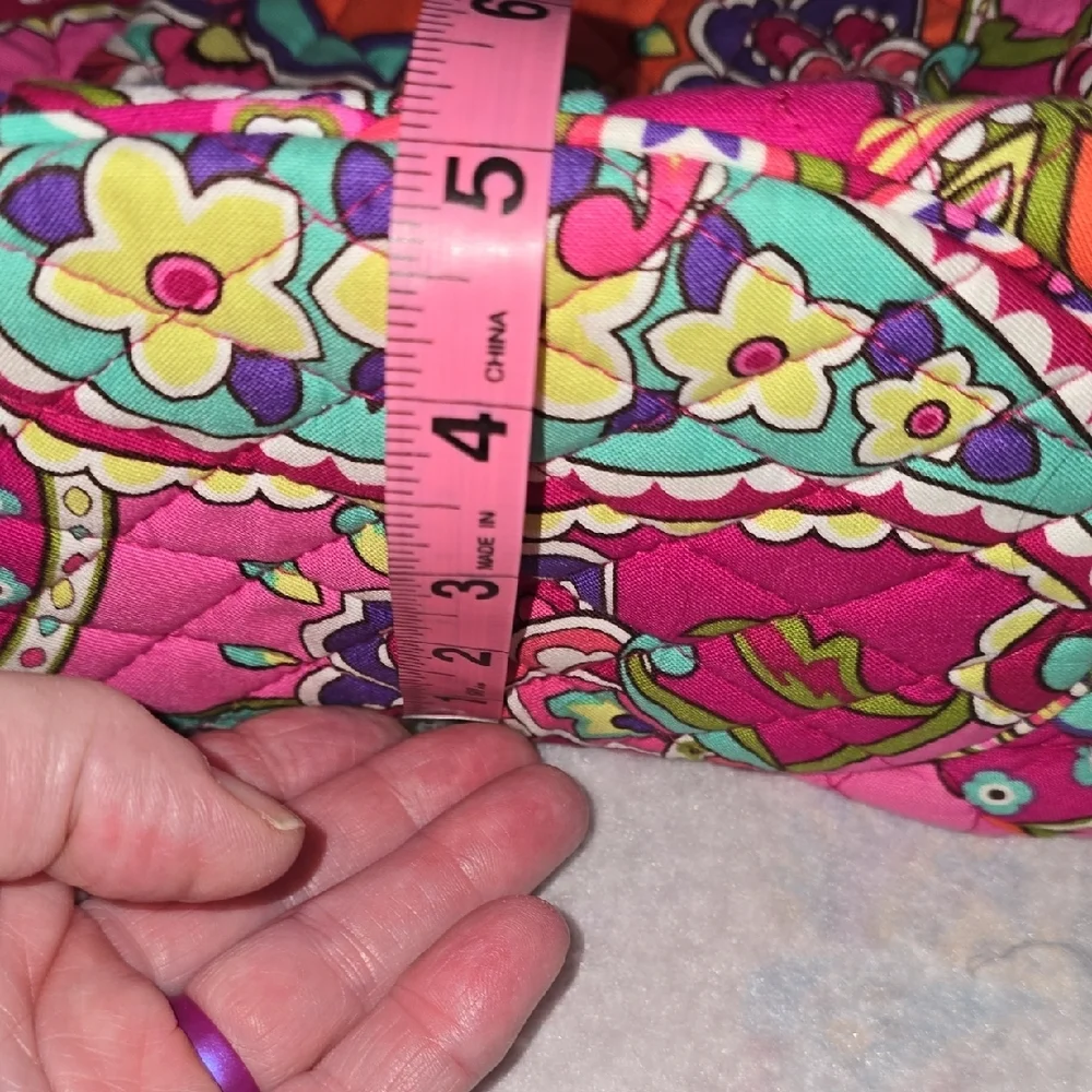 Vera Bradley strap shoulder pop