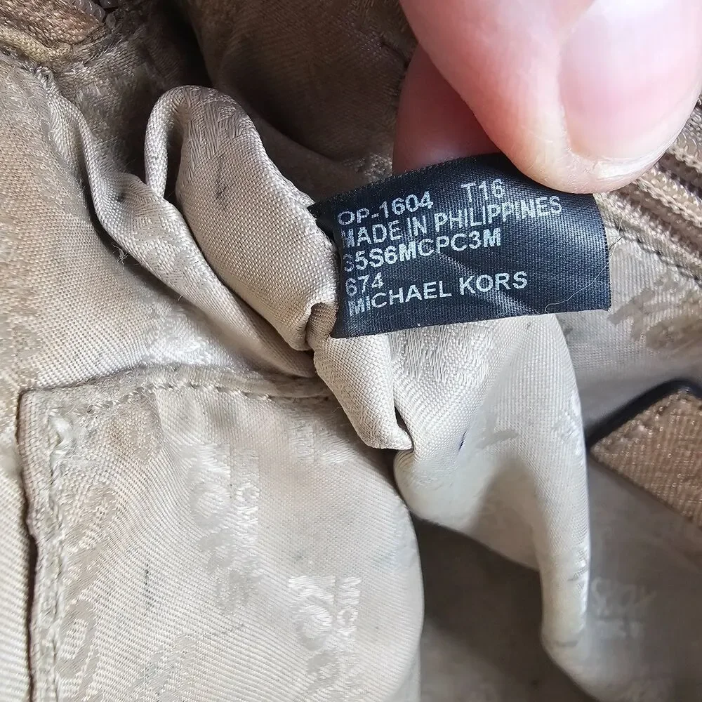 Michael Kors m28 authentic