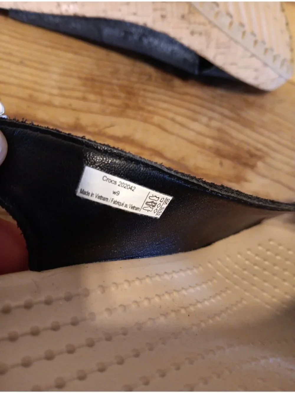 CROCS leigh sandals