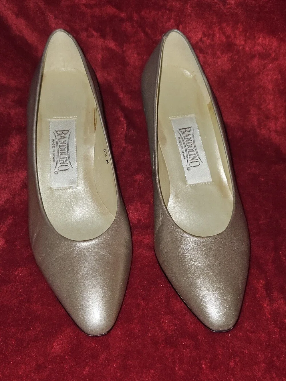 Bandolino champagne gold
