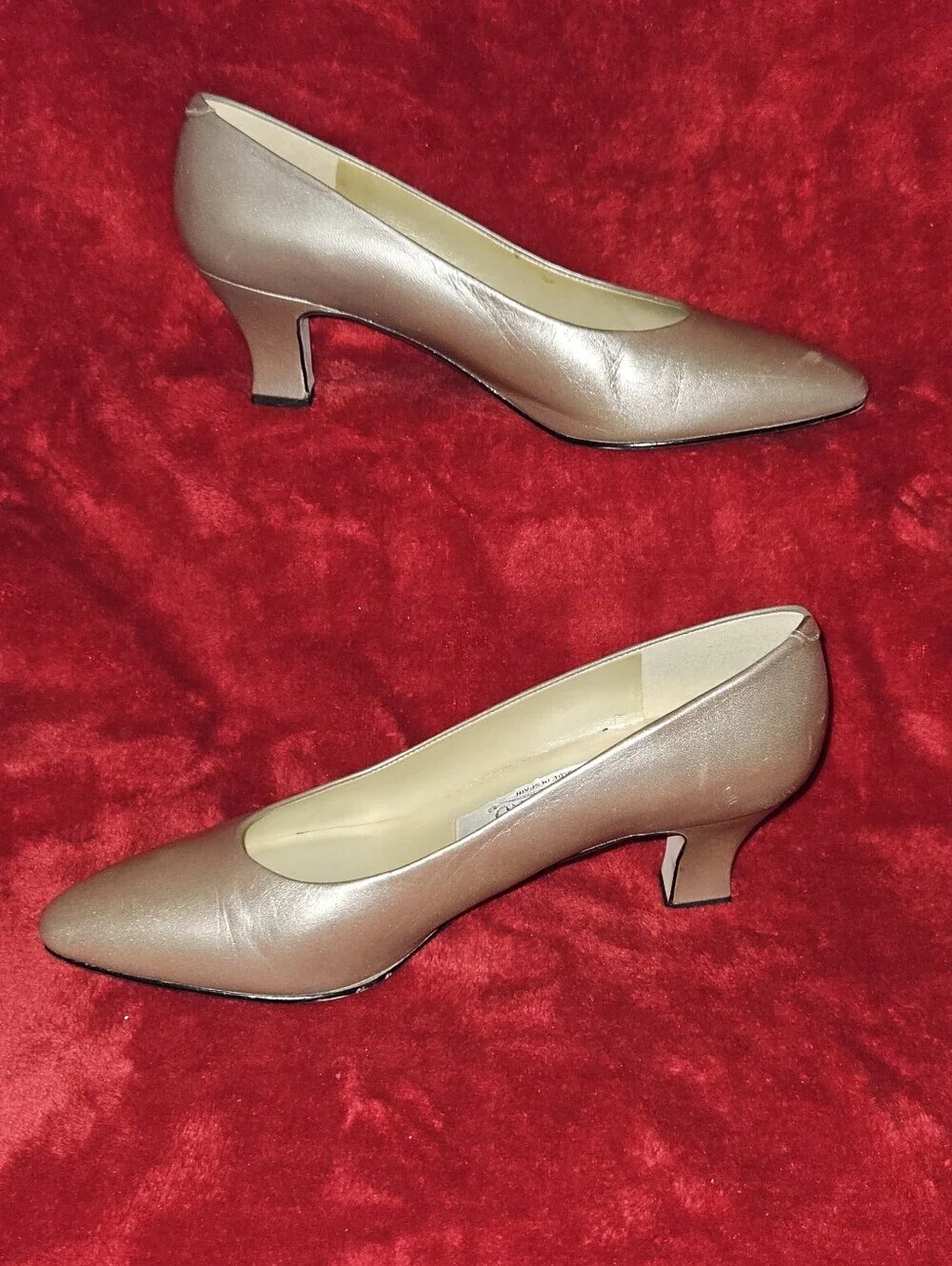 Bandolino champagne gold