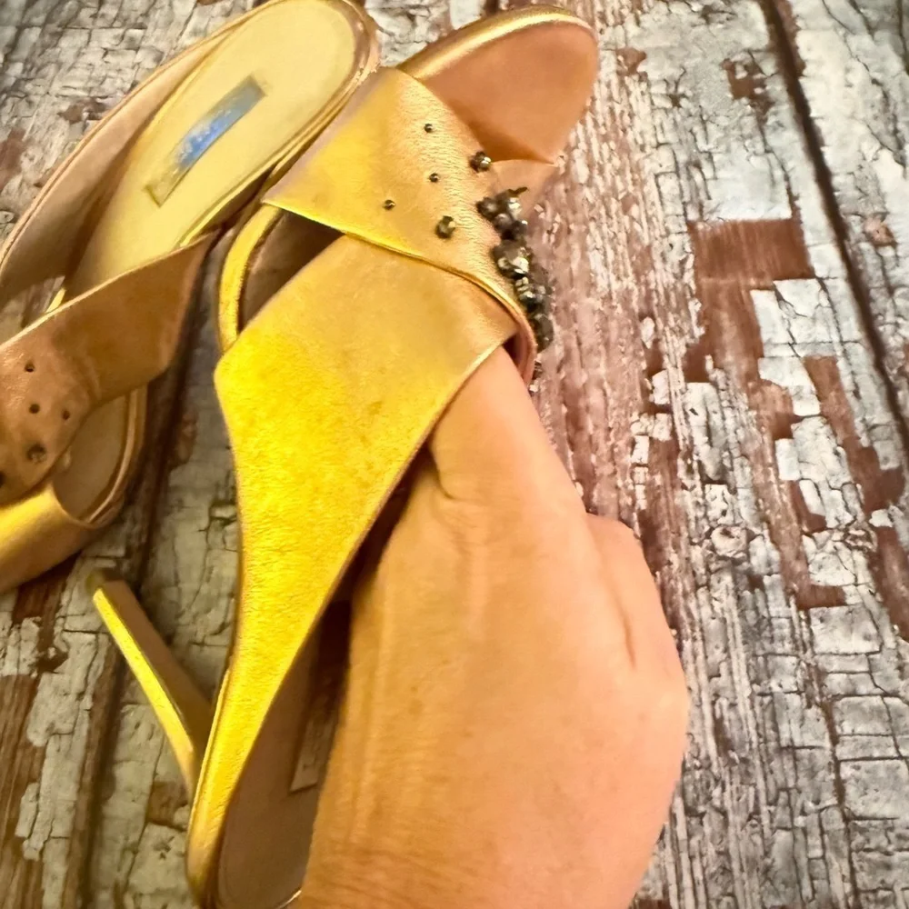 Louise et Cie elegant gold