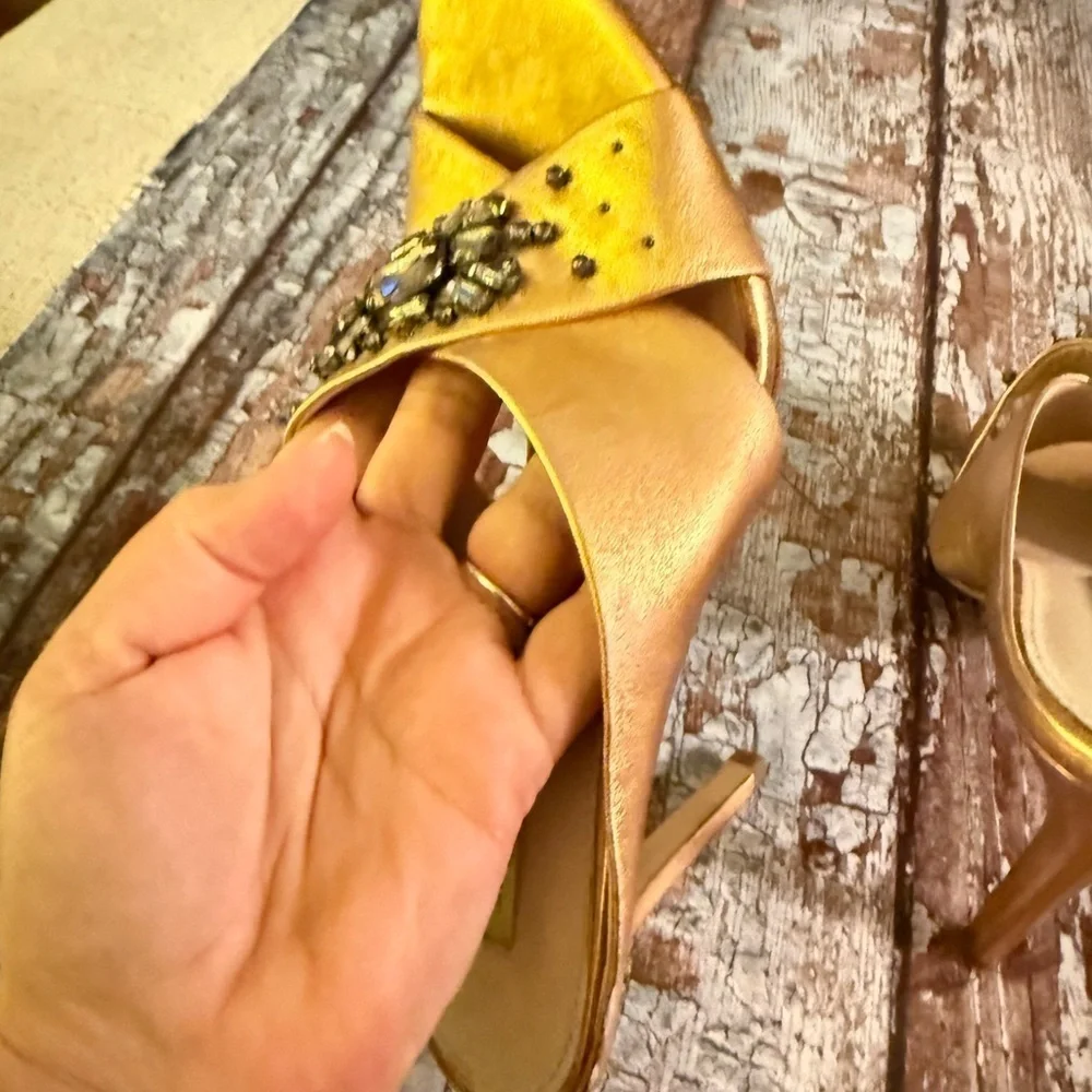 Louise et Cie elegant gold