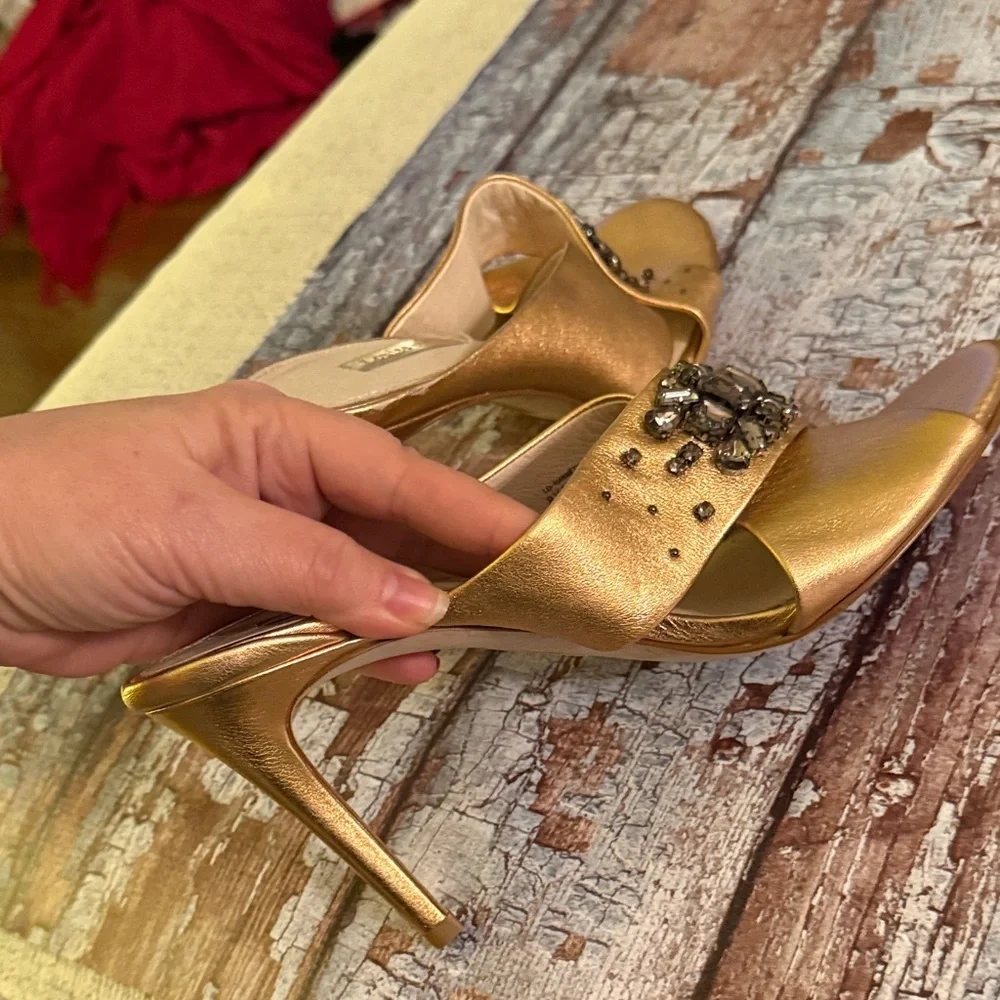 Louise et Cie elegant gold