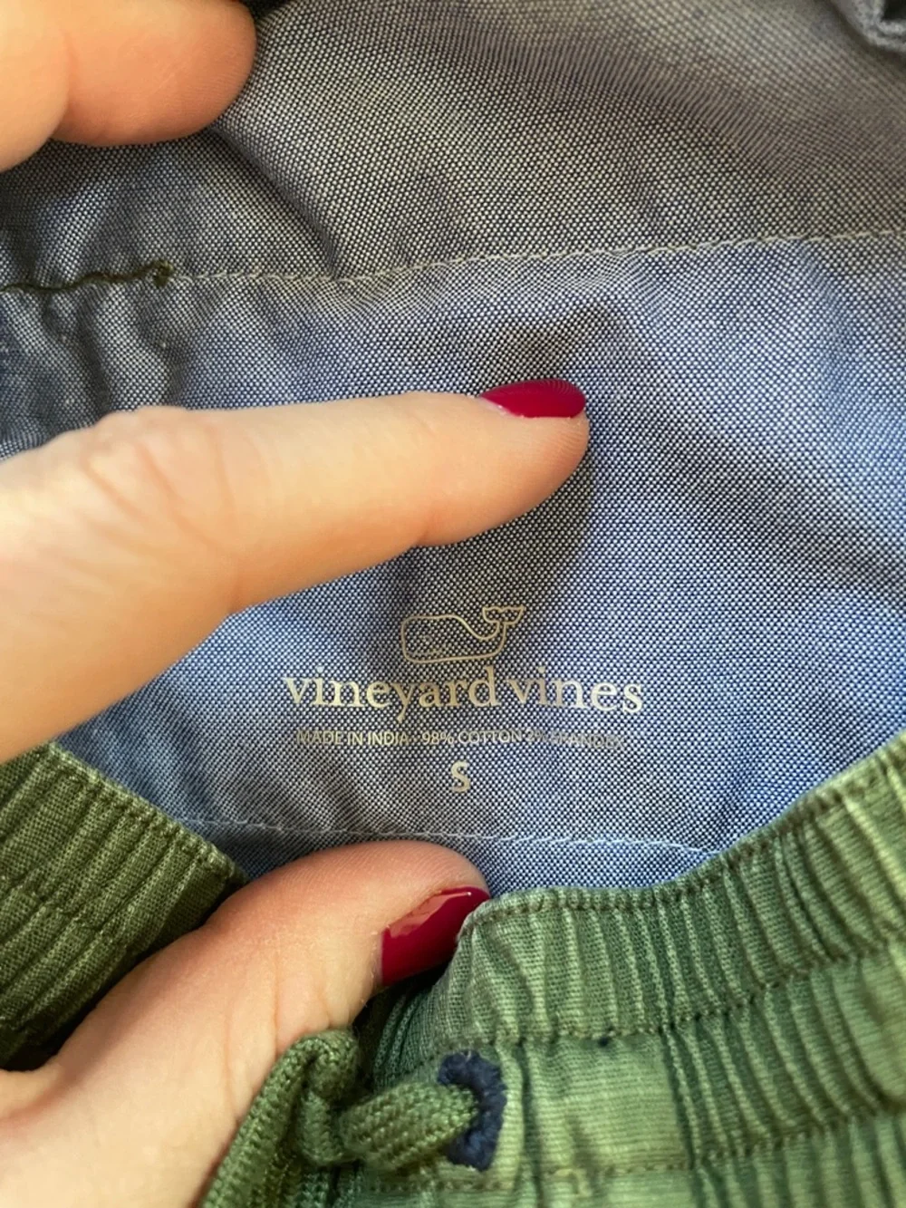 Vineyard Vines casual boys