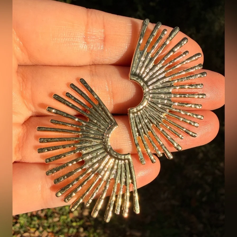Elegant Gold Sunburst Earrings