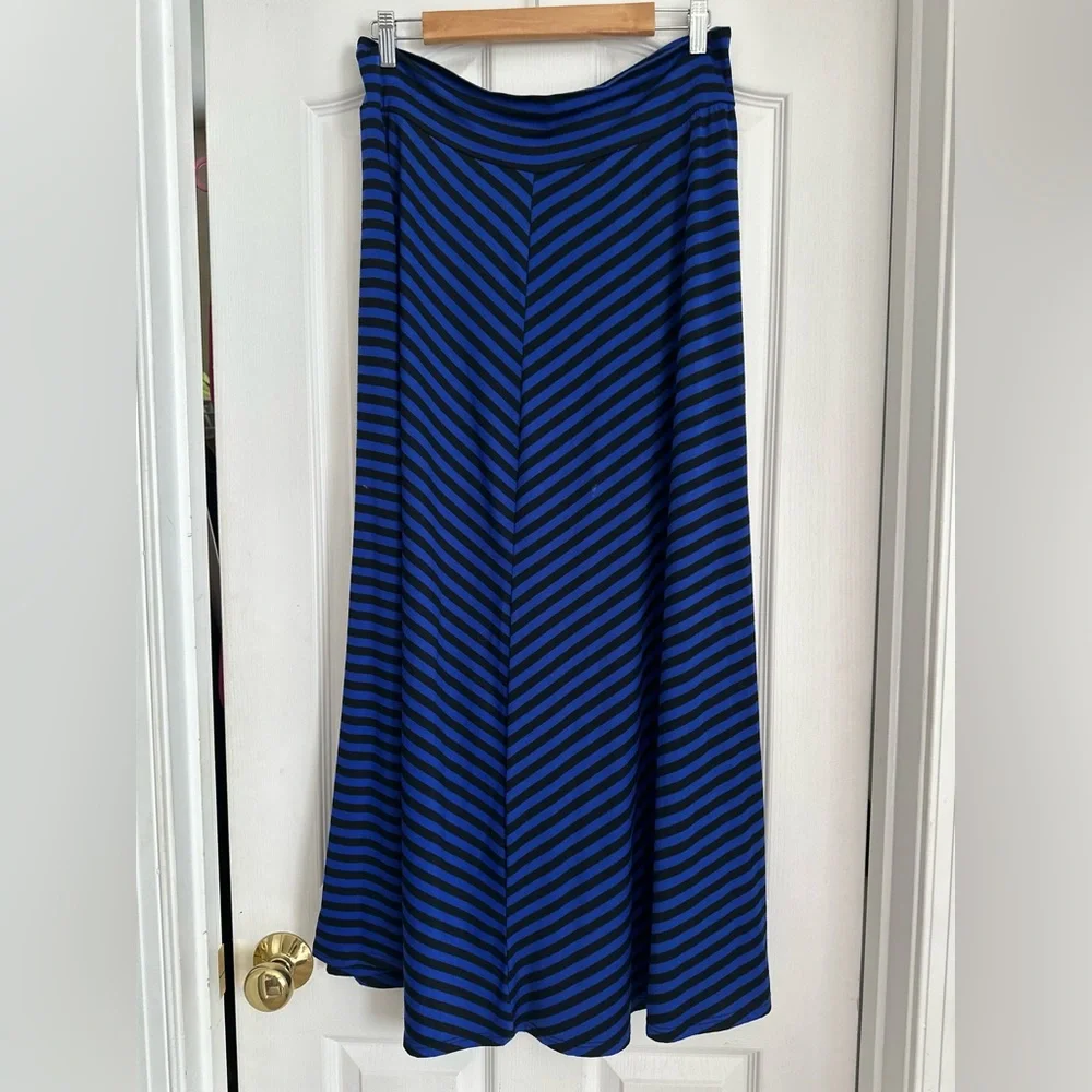 ABC Studio  Maxi Skirt Size XL NWOT