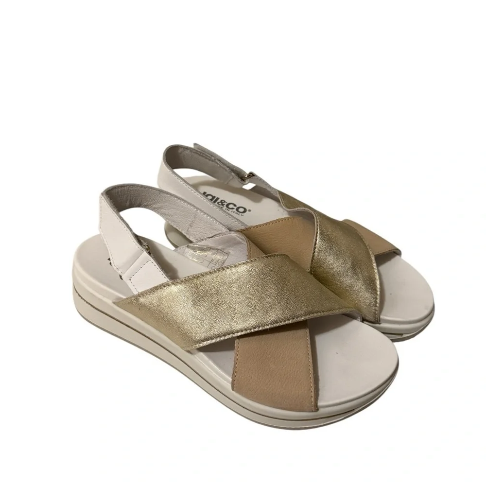 Igi&Co these white