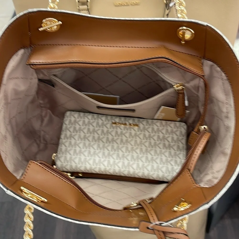 MICHAEL KORS  Jet Set Lg Shoulder Bag & JST Lg Travel CONTINENTAL wallet-wristlt