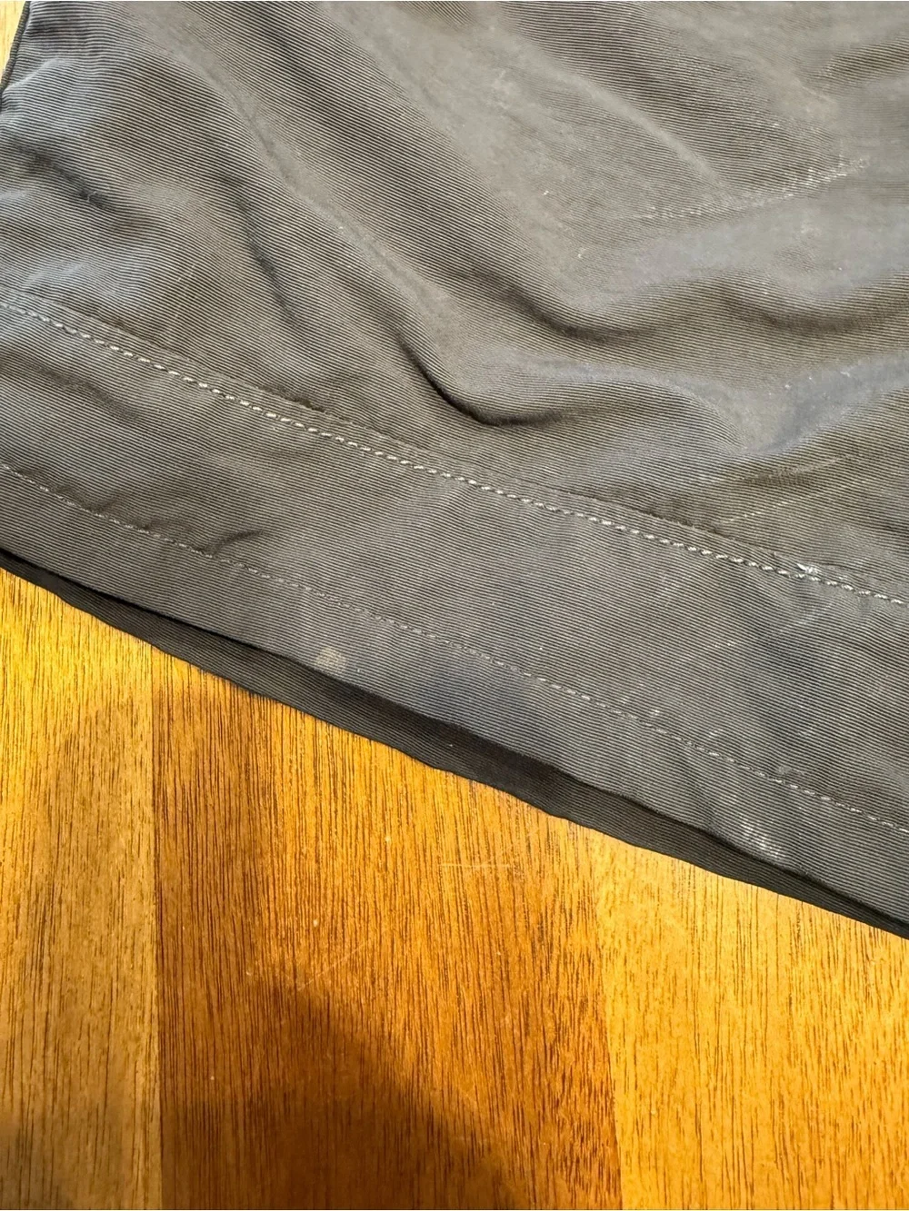 The North Face Men's Charcoal Gray Hybrid Hiking Shorts flaw