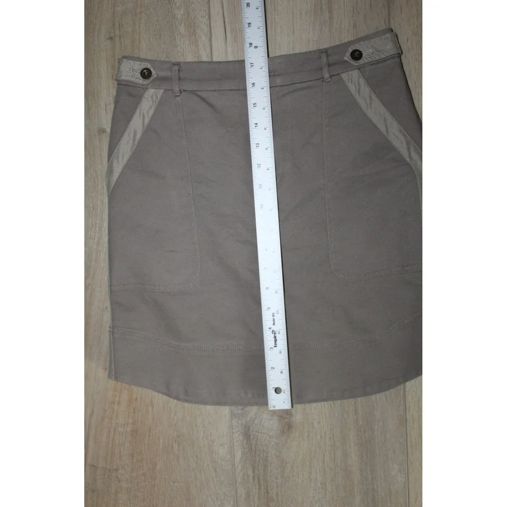 Club Monaco shade includes