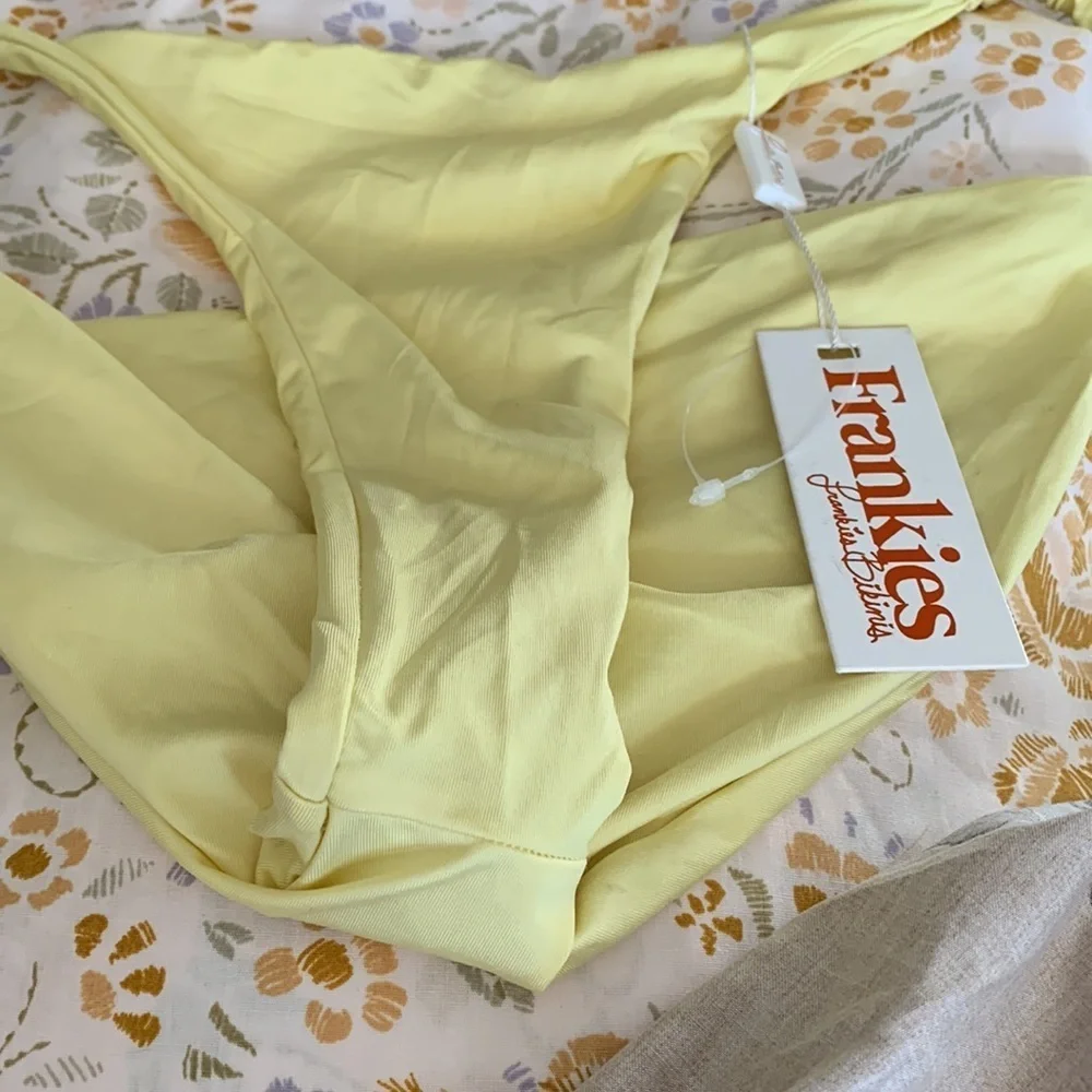 Frankies Bikinis comment questions