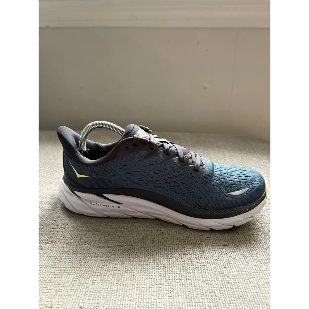 Hoka One One hoka one
