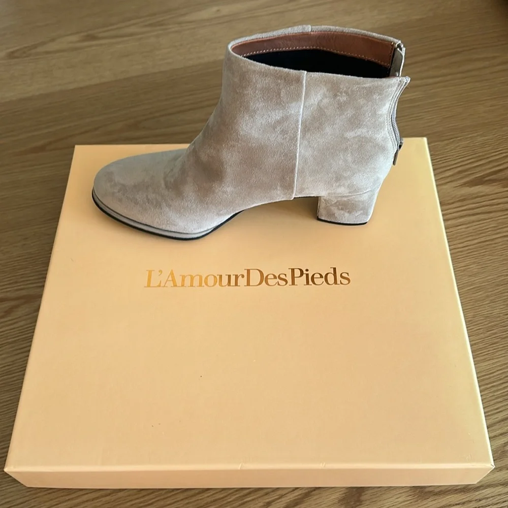 L’Amour Des Pieds nwt box