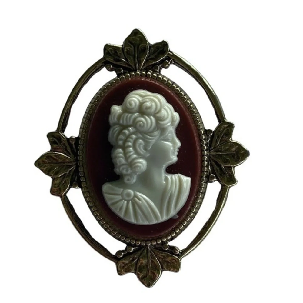 Cameo Brooch Pin Womens Profile Rust Gold Tone Metal Vintage