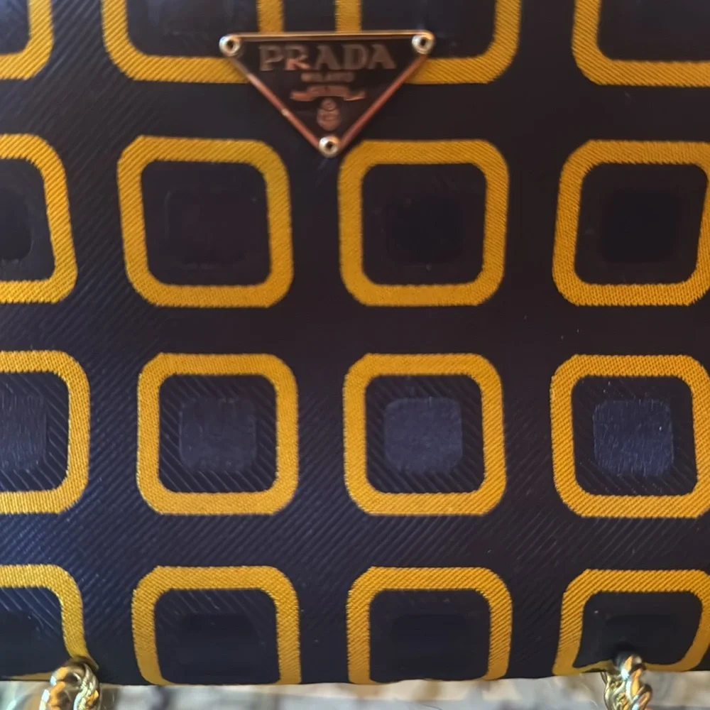 Prada bag holiday