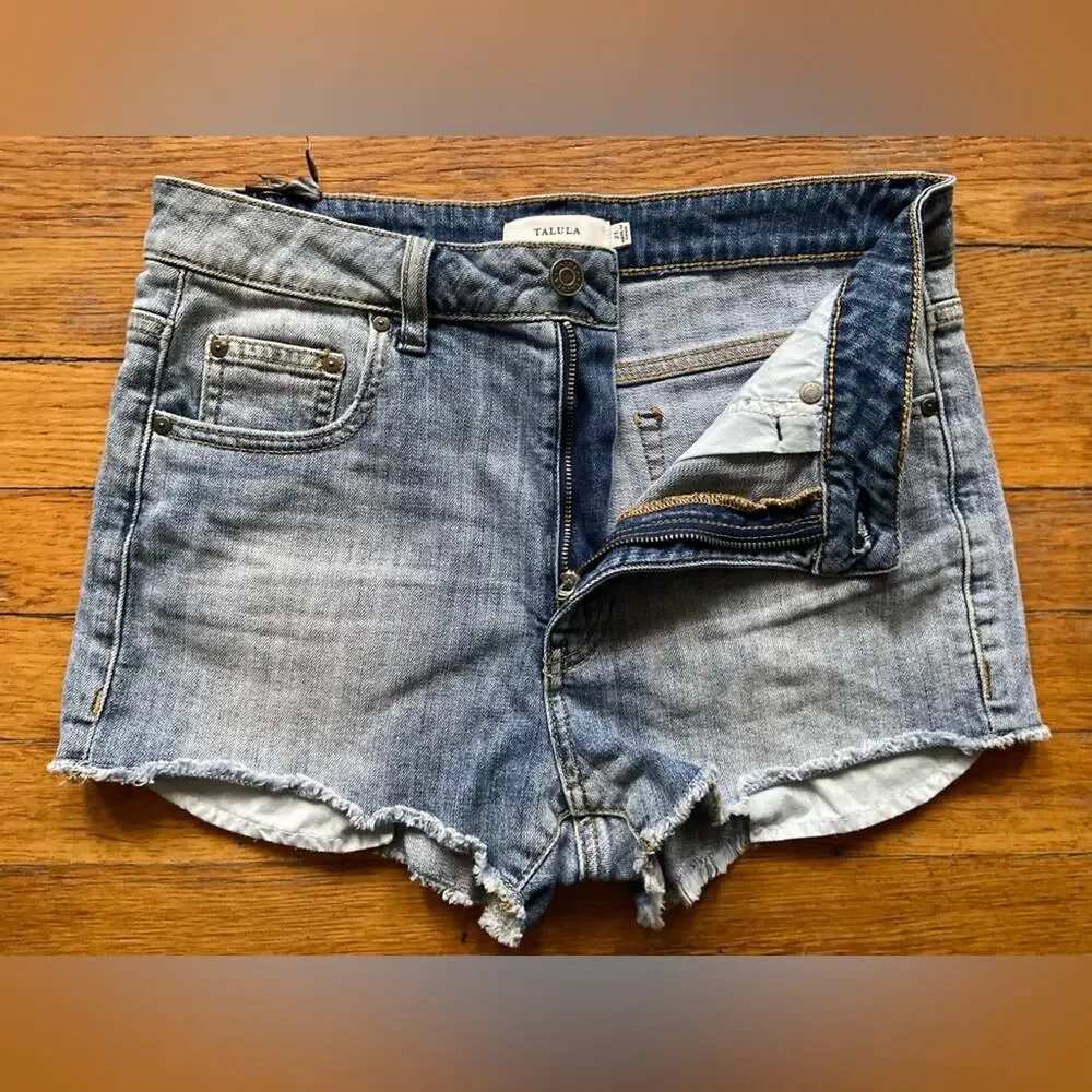 ARITZIA: Talula Distressed Cut-Off Denim Shorts sz 27