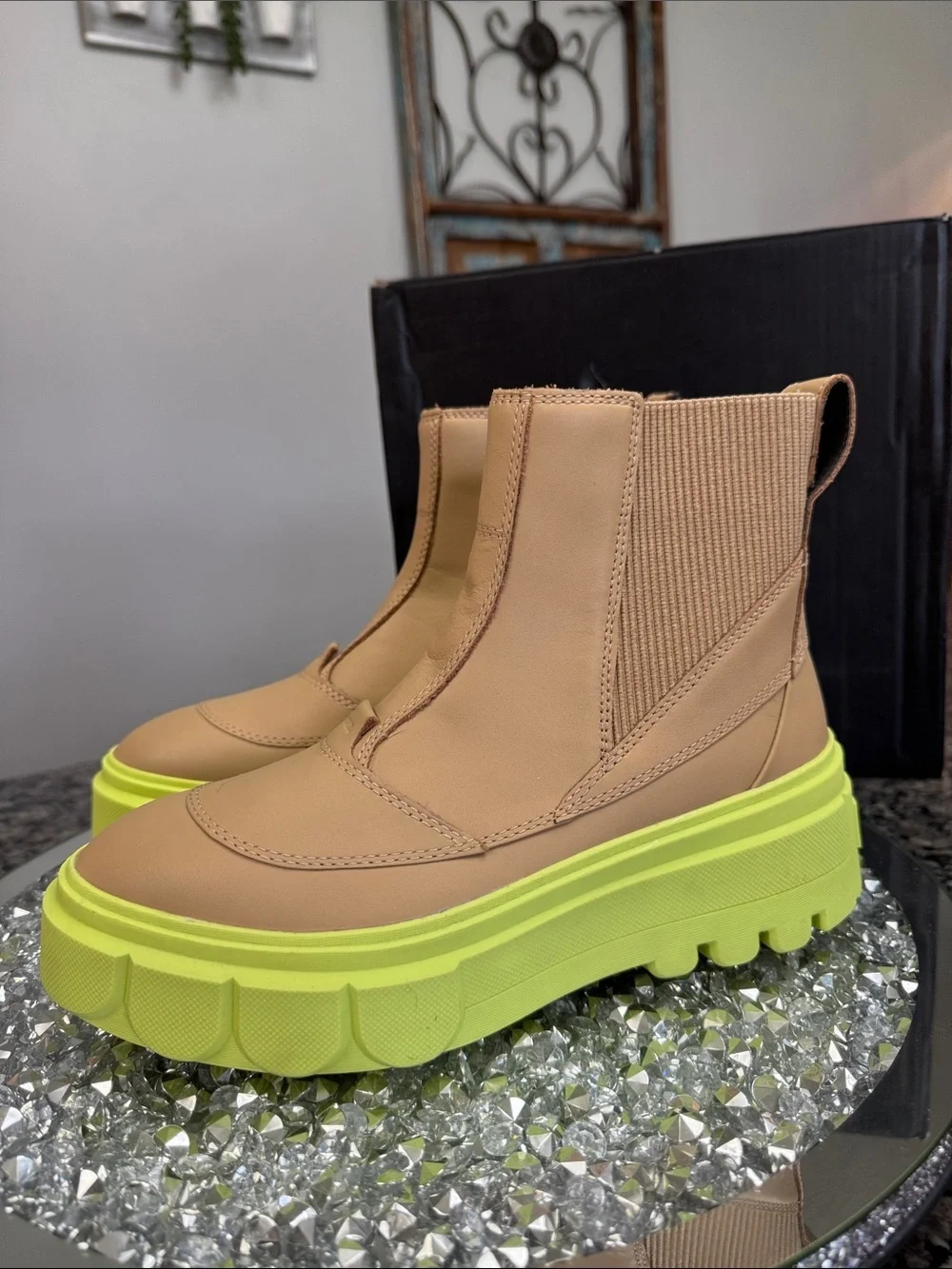 Sorel new box