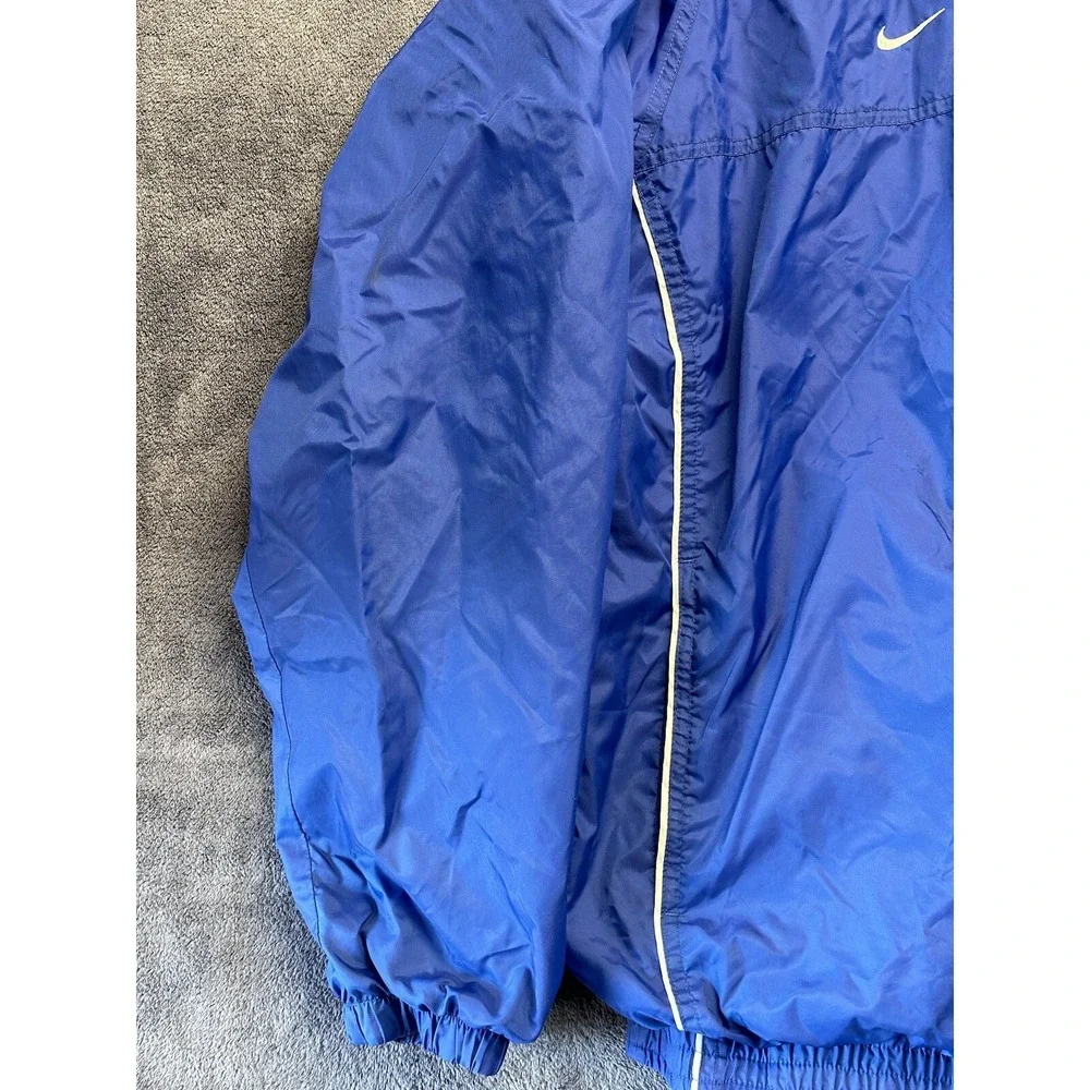 Nike shopping track