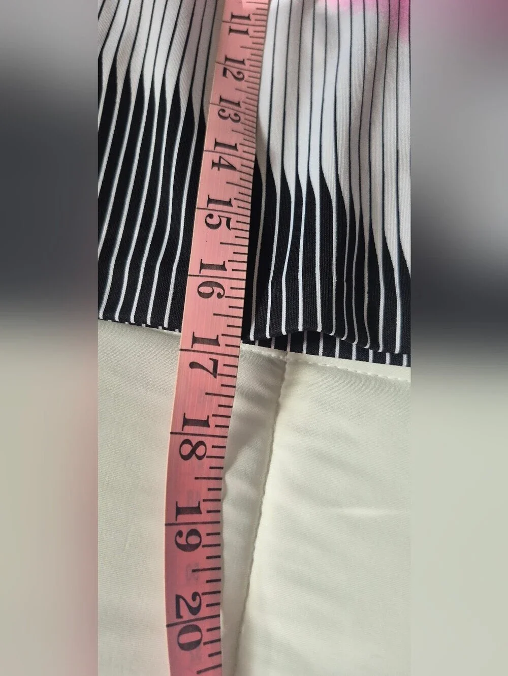 Tail mini skirt