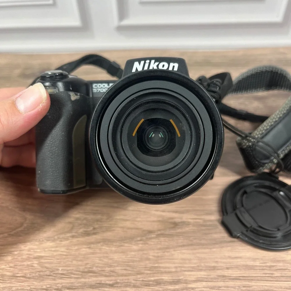 Nikon coolpix 5700