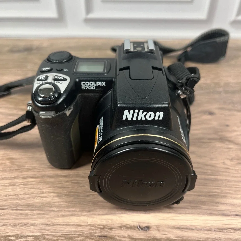 Nikon coolpix 5700